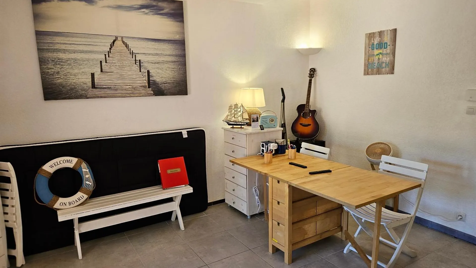 Giens Peninsula Seaside Villa: Private Garden, Pool, and Beach Access Hyeres 0*,