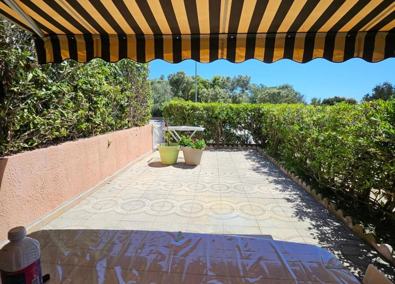 Giens Peninsula Seaside Villa: Private Garden, Pool, and Beach Access Hyeres France